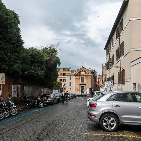 Welcome To The Colossehome *