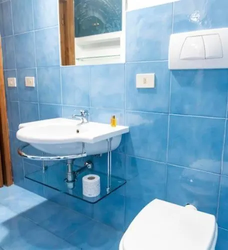 Welcome To The Colossehome Daire *